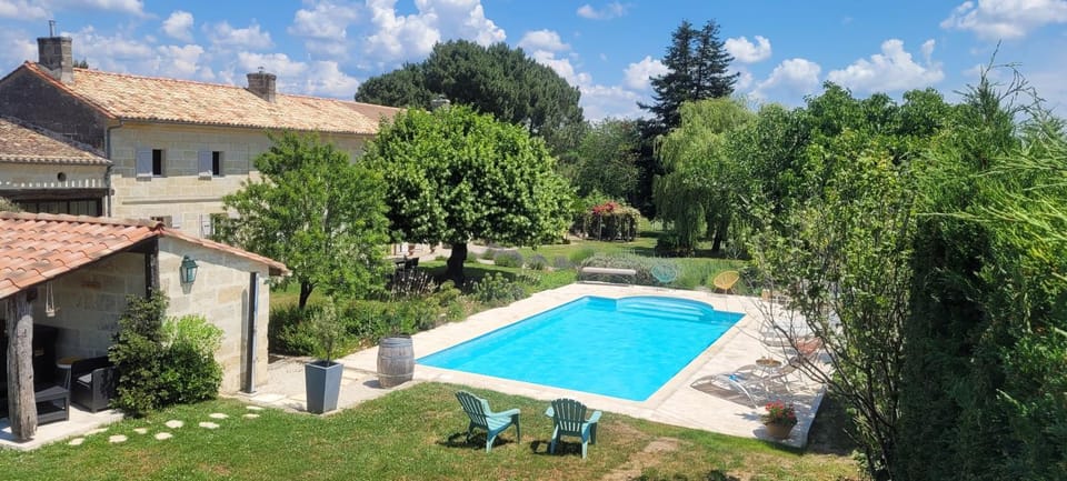 Property building, Garden, Swimming pool