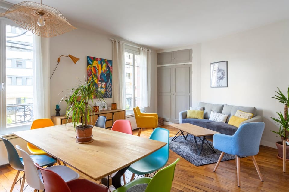 Seating area, Dining area, Meals