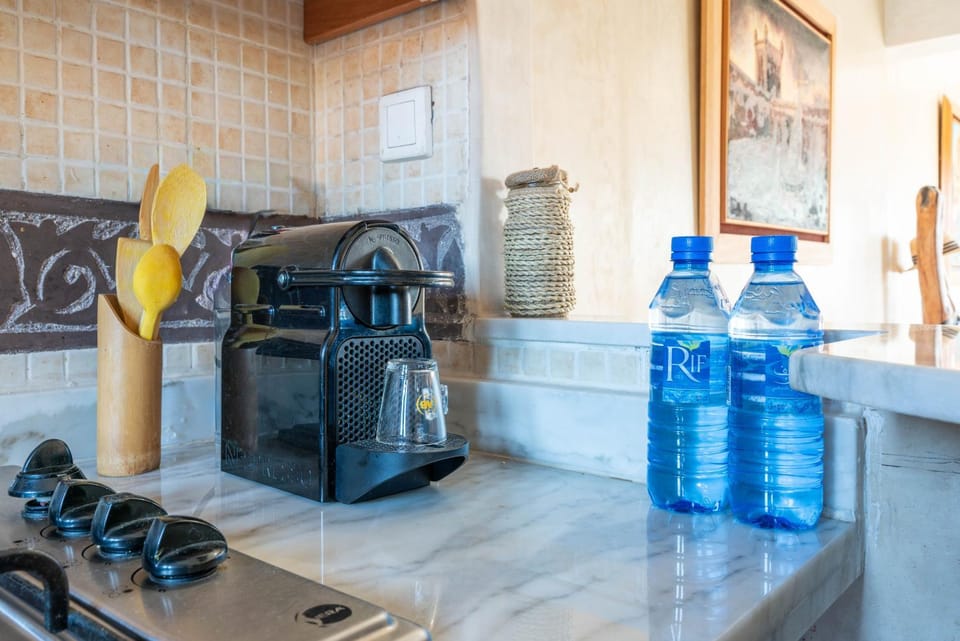 Coffee/tea facilities, Kitchen or kitchenette, toaster