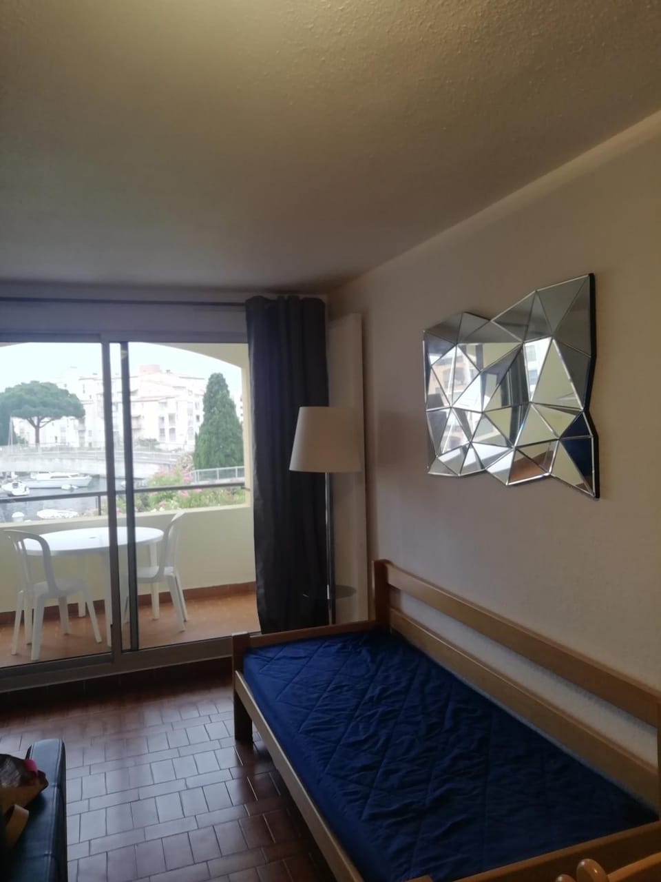 Cap D 'Agde Studio cabine 5 personnes, vue chenal Cabin in Agde