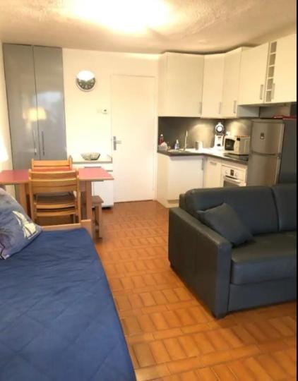 Cap D 'Agde Studio cabine 5 personnes, vue chenal Cabin in Agde