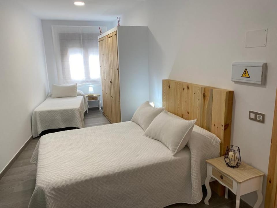 Bed, Photo of the whole room, Bedroom, hair dresser