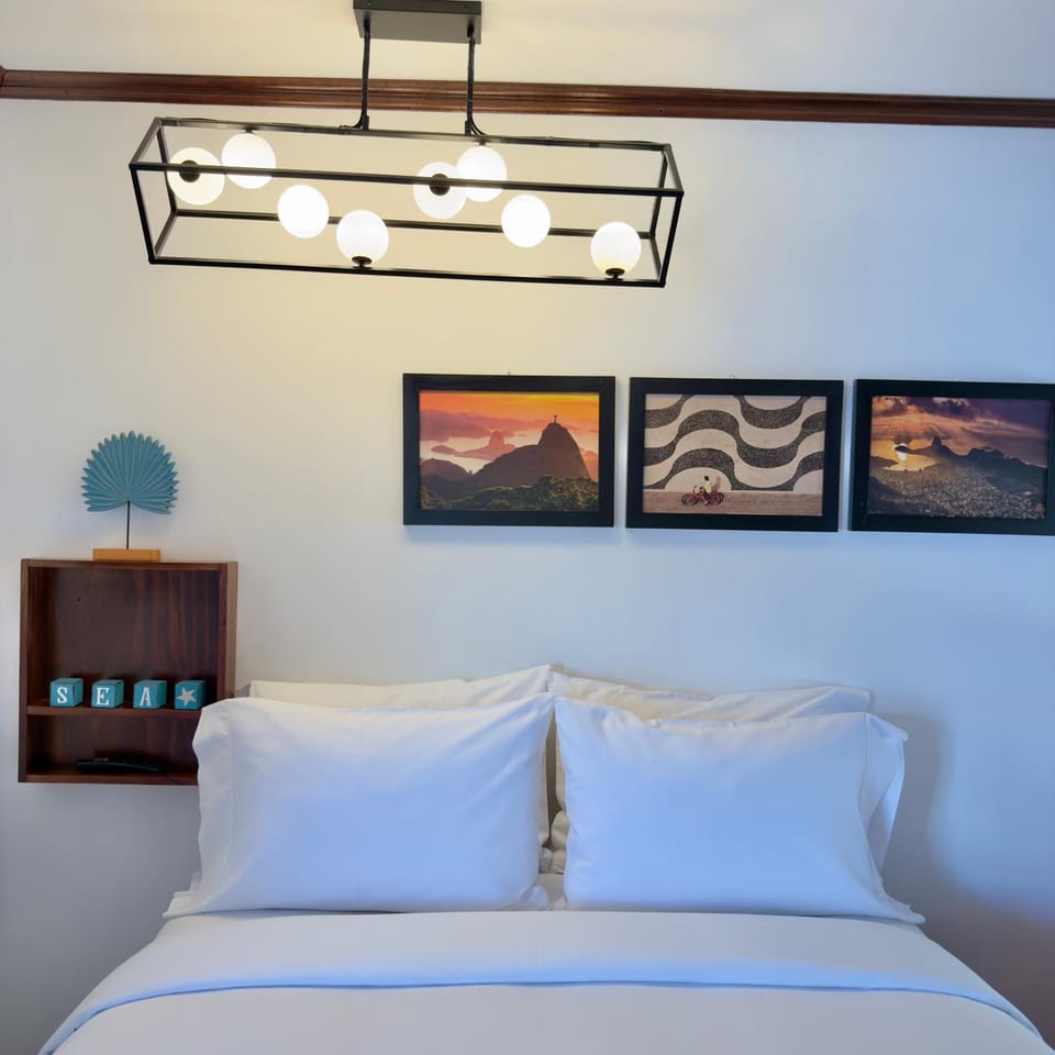 Bed, Photo of the whole room, Decorative detail, Bedroom