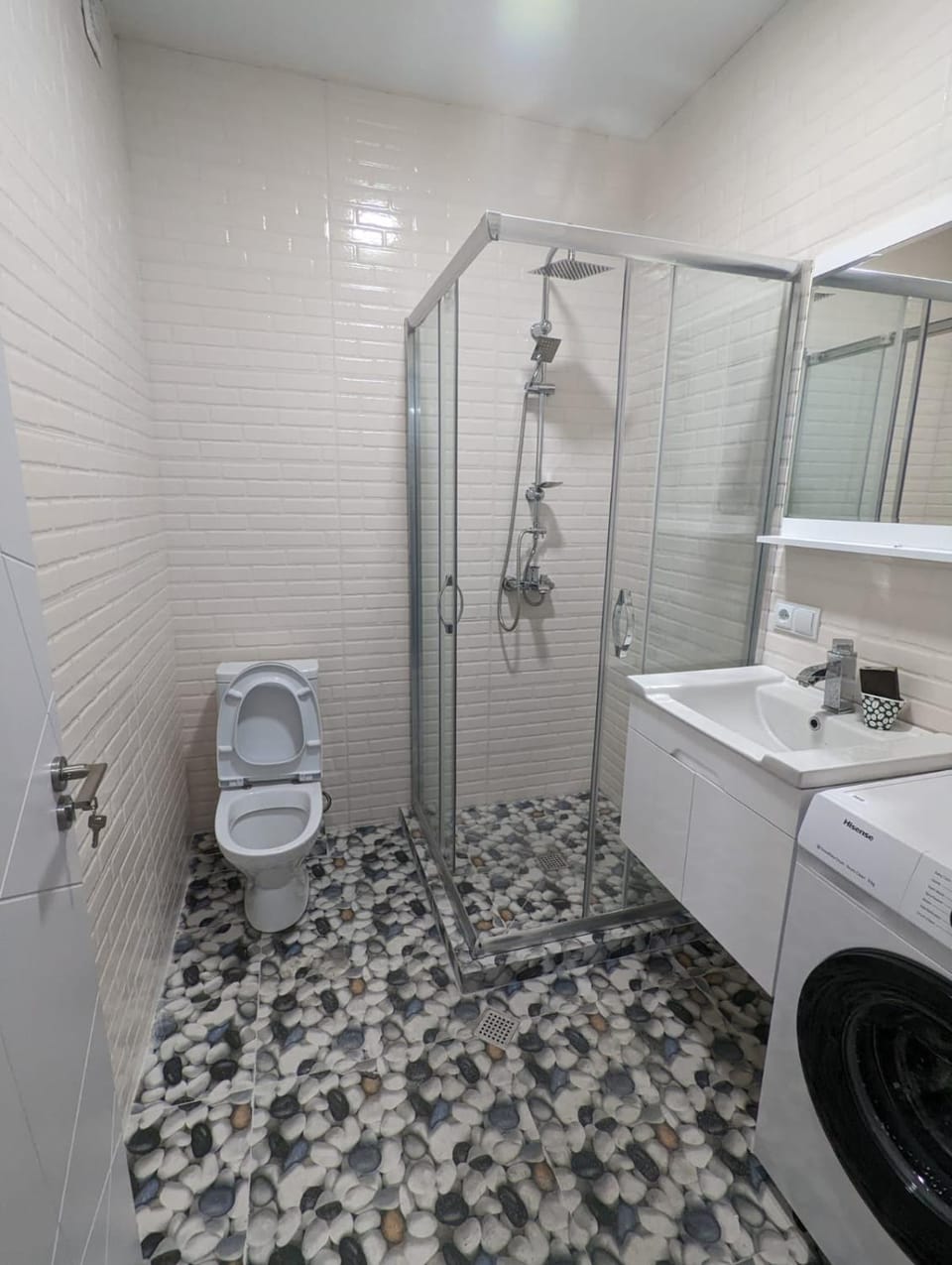 Shower, Toilet, Bathroom, washing machine