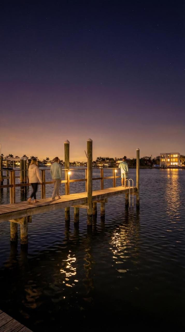 Treasure Trove Waterfront Haven Apartment in Treasure Island