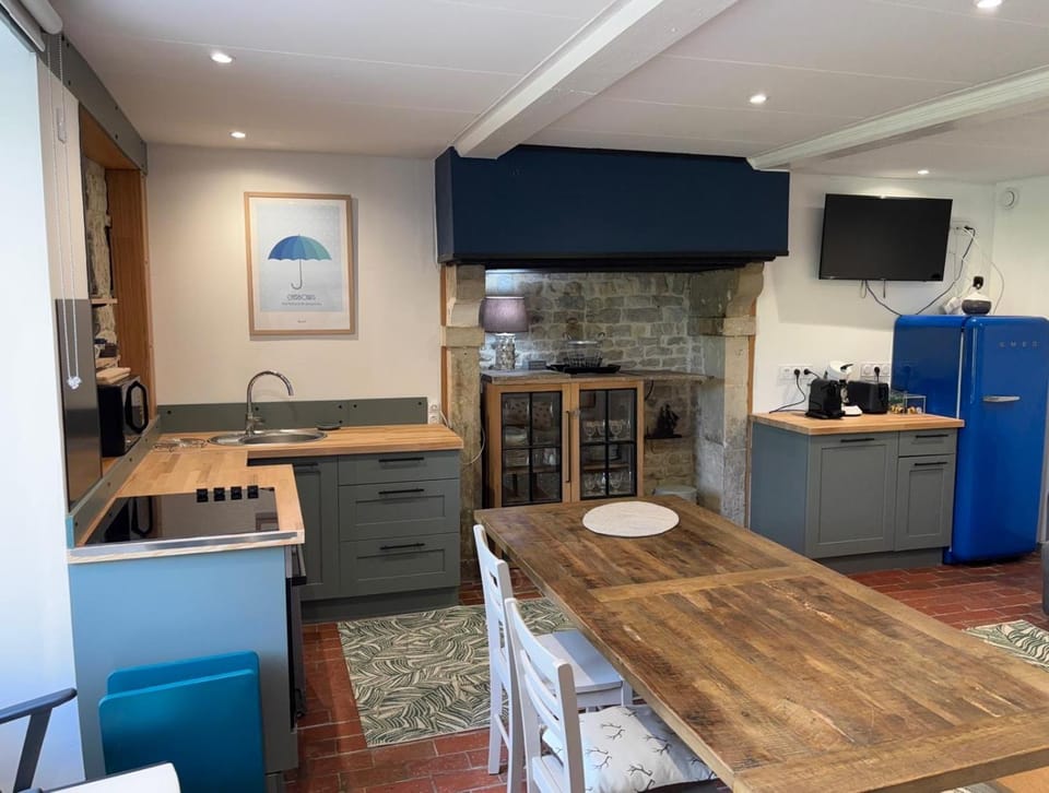 Comfortable house for 4 guests in Saint-Côme-du-Mont House in Normandy