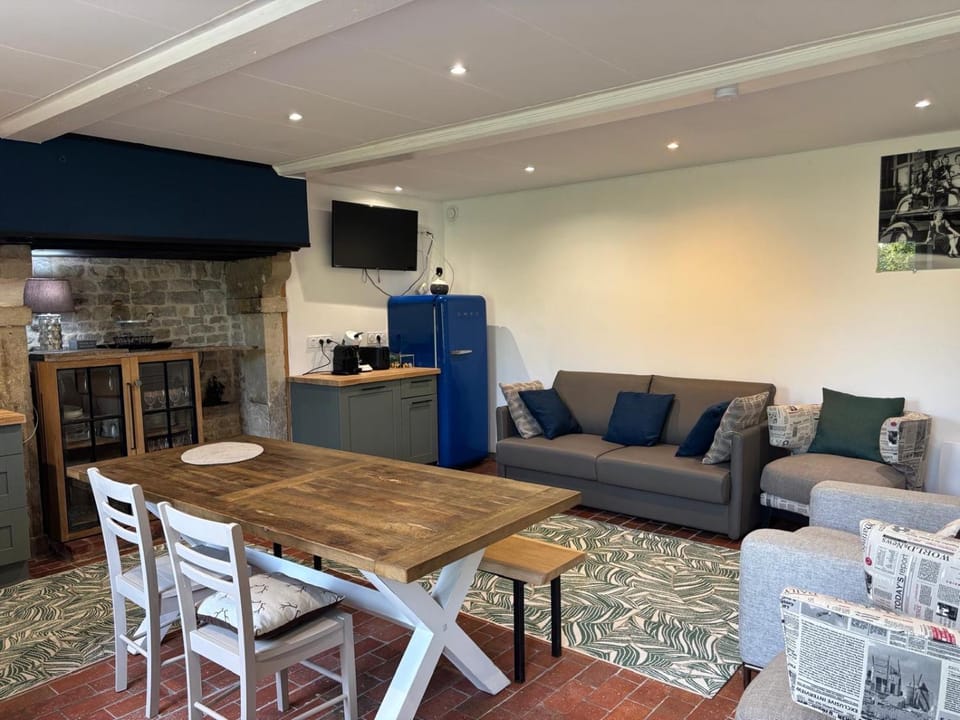 Comfortable house for 4 guests in Saint-Côme-du-Mont House in Normandy