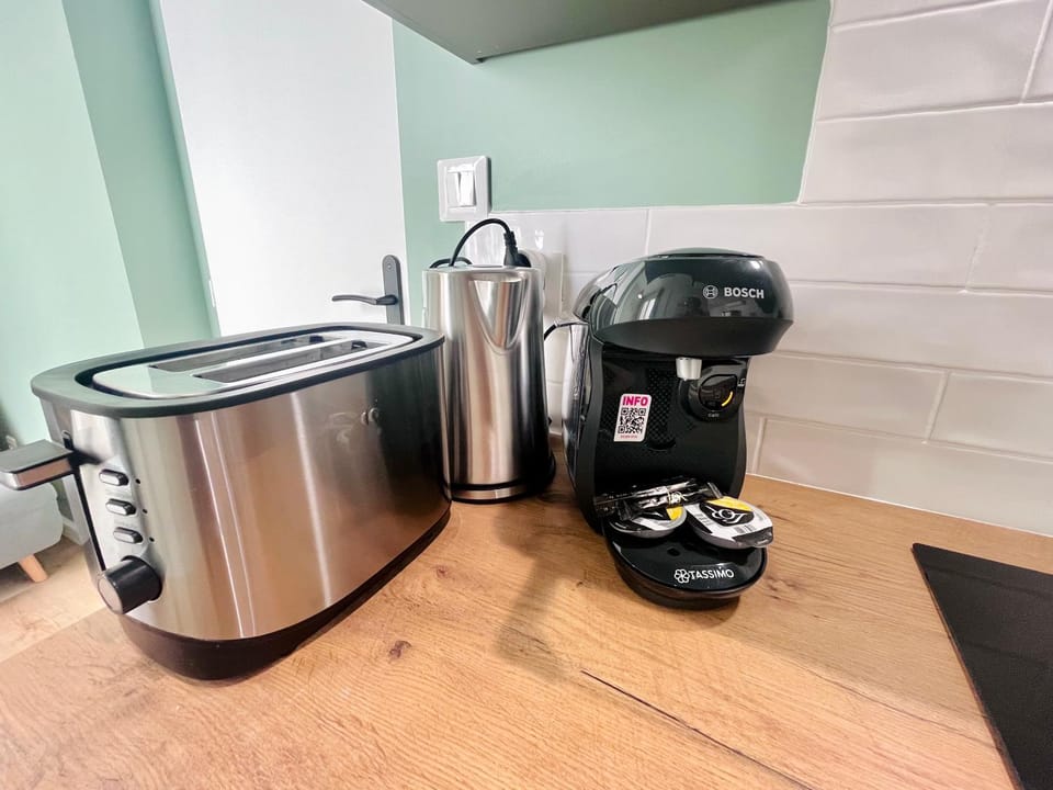 Coffee/tea facilities, Kitchen or kitchenette