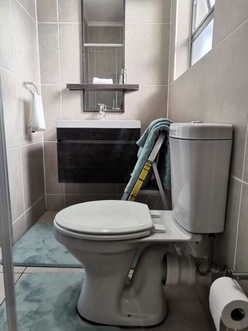 Bryanston one bed apartment Apartment in Sandton