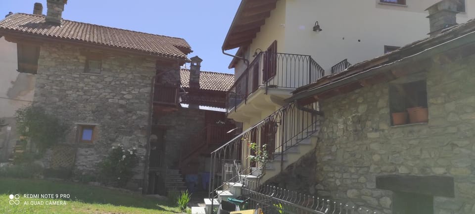 Le Jardin de Clos Apartment in Aosta Valley, Italy