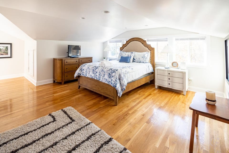 Bed, Bedroom