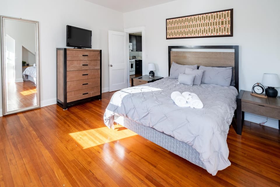 Bed, Bedroom