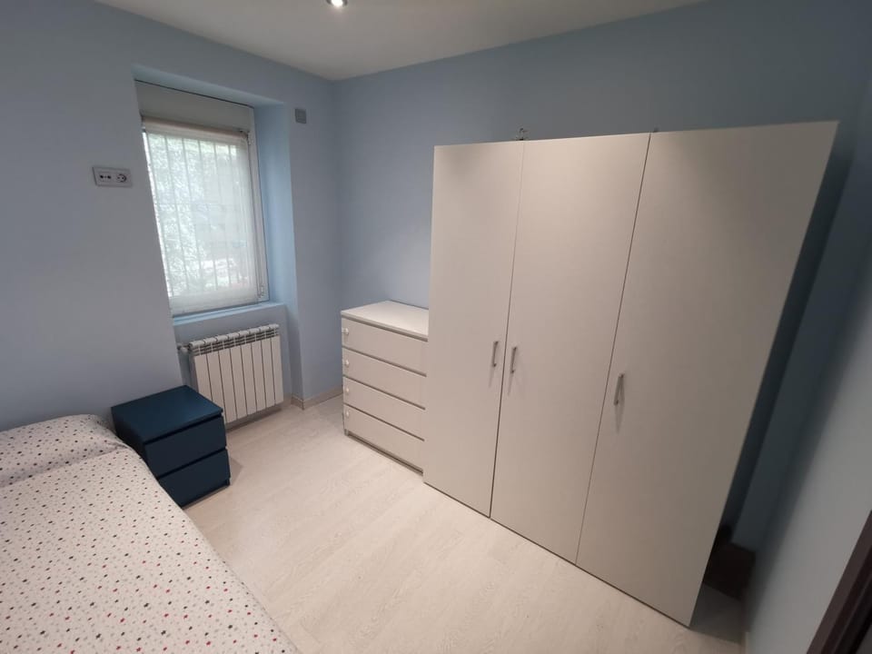 Bed, Bedroom, wardrobe