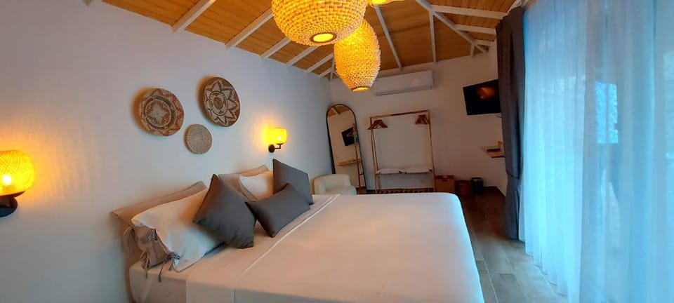 Bed, Photo of the whole room