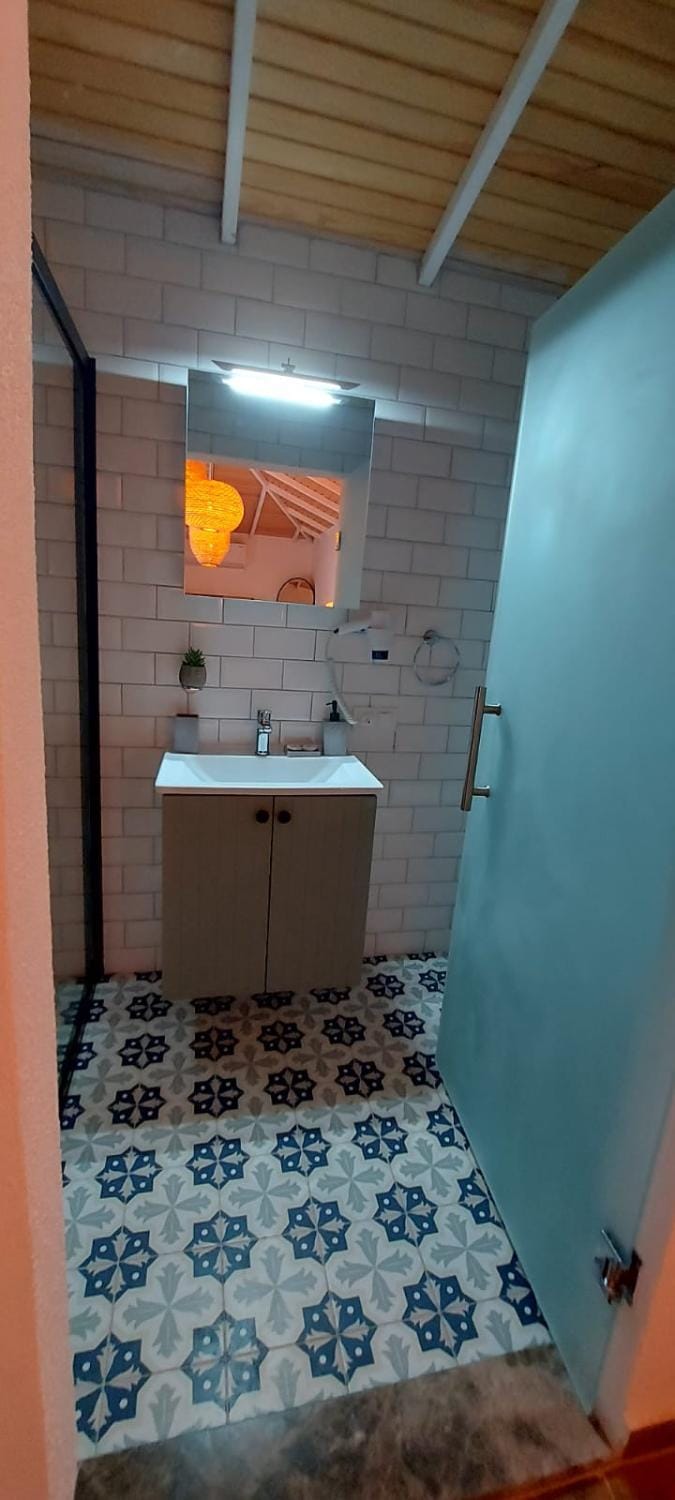 Shower, Bathroom