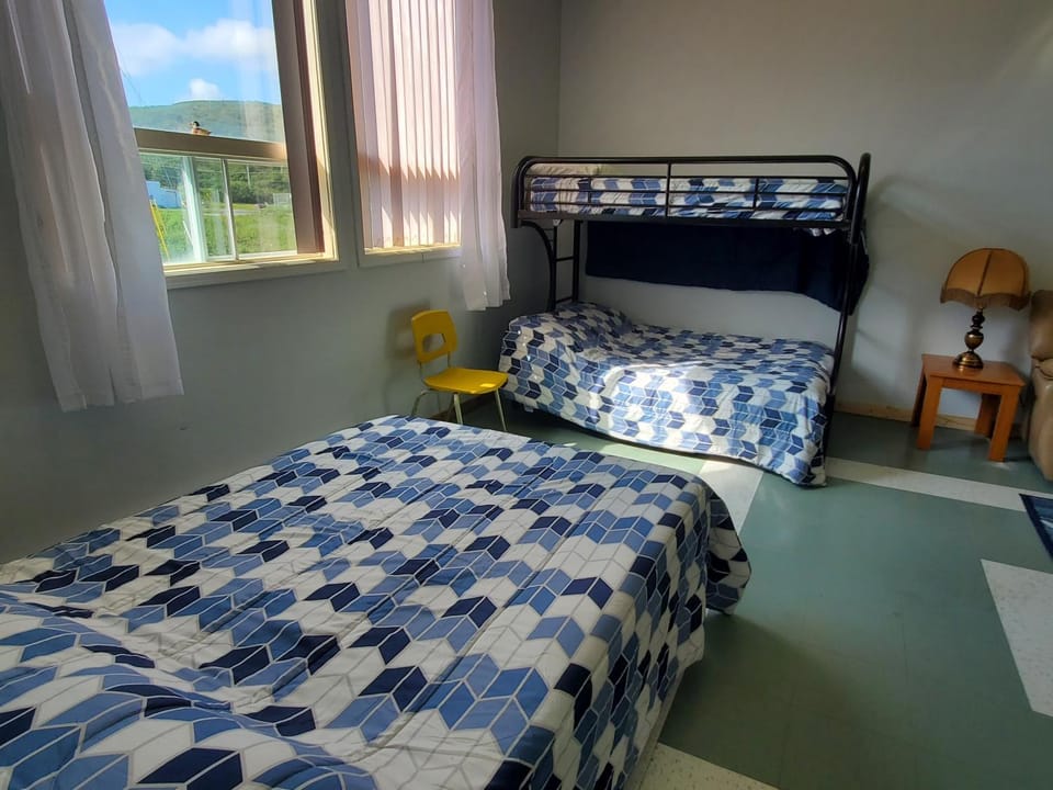 Bed, bunk bed