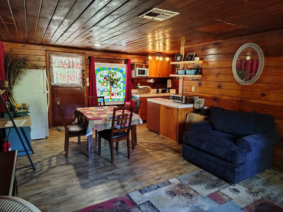 O'Brien's Oasis House in Sierra Nevada