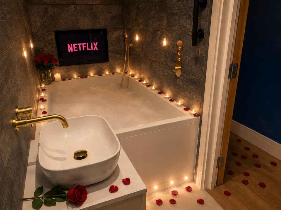 Shower, Toilet, Bathroom, Bath
