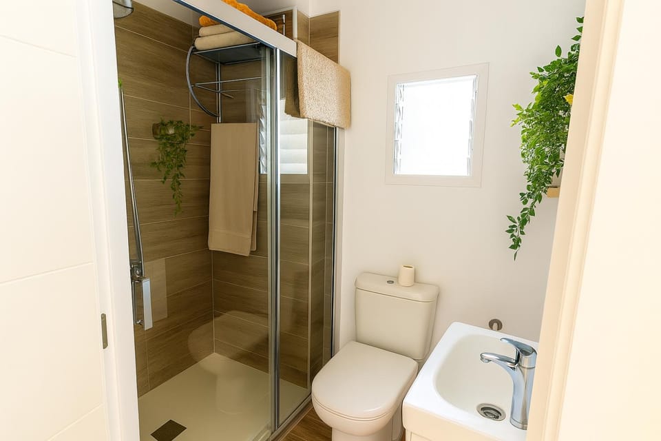 Shower, Bathroom, towels