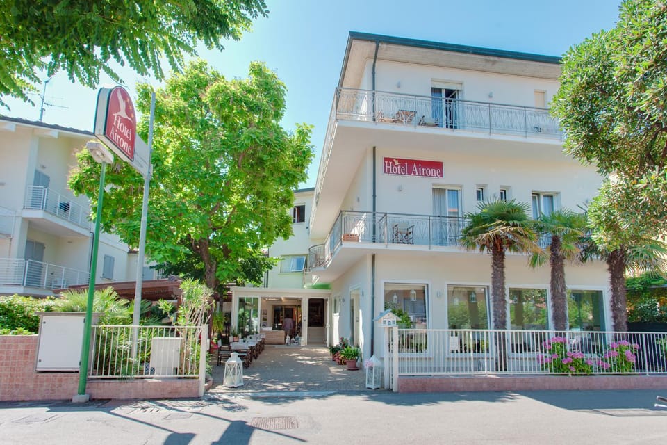 Property building, Day