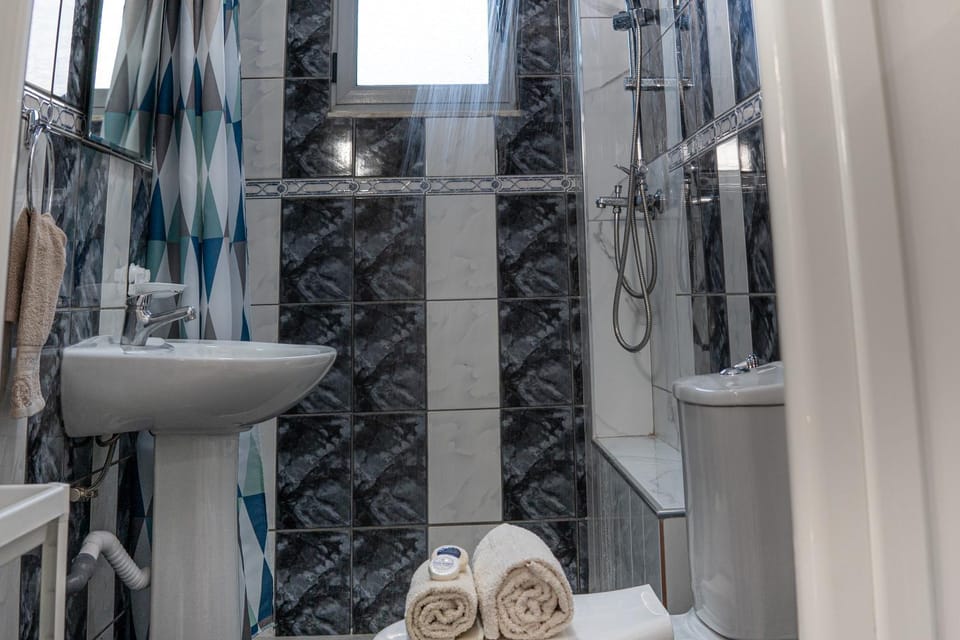 Sea Gulf Studio 2 Apartment in Sarandë