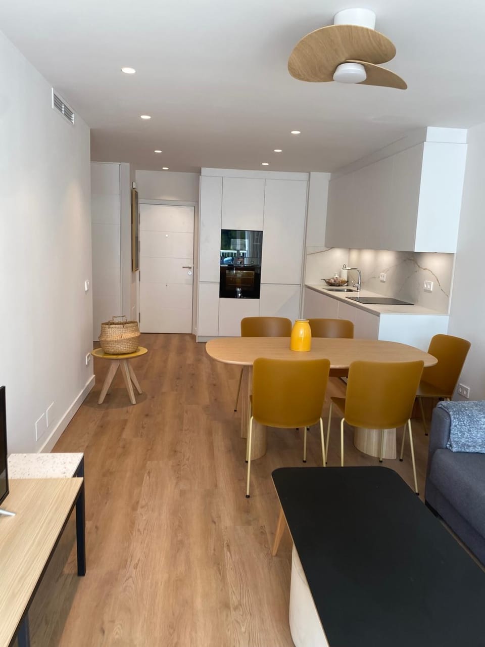 Luminoso apartamento en segunda línea playa 438 Apartment in Marbella