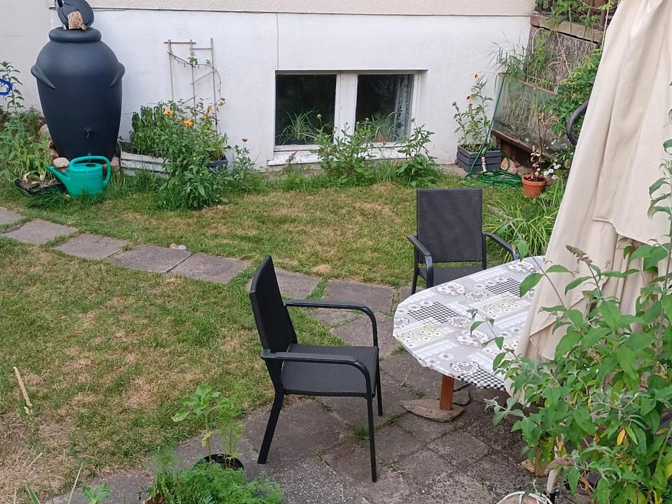 Seating area, Inner courtyard view