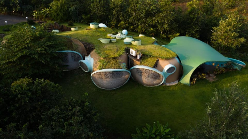 Communal lounge/ TV room, Day, People, Natural landscape, Bird's eye view, Garden, View (from property/room), Seating area, Evening entertainment, Garden view