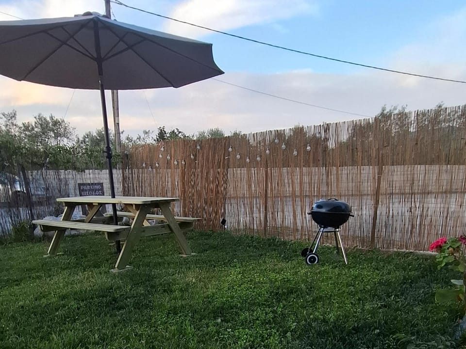 Dining area, Garden view