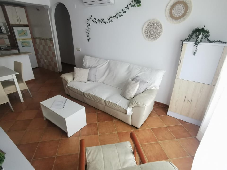 Communal lounge/ TV room, Living room, air conditioner