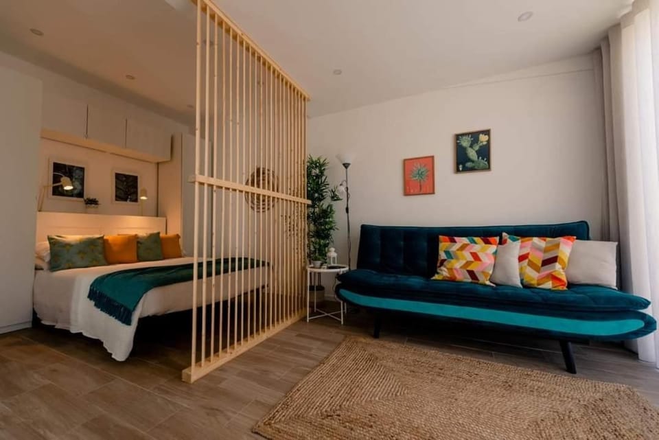 Bed, Living room, Bedroom