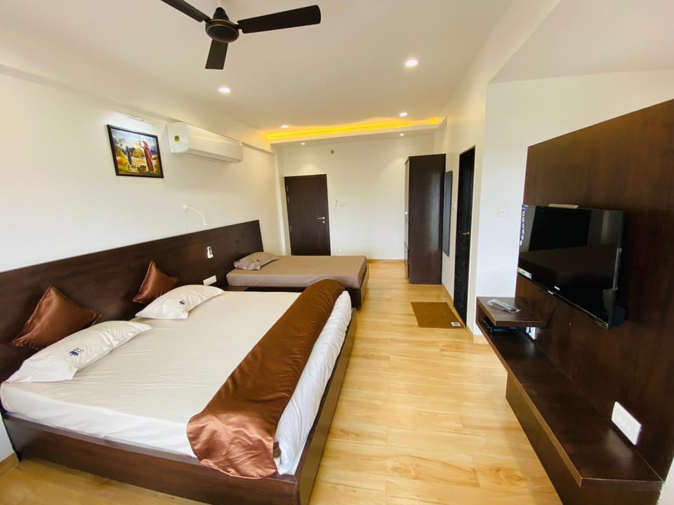 Bed, View (from property/room), Photo of the whole room, Bedroom