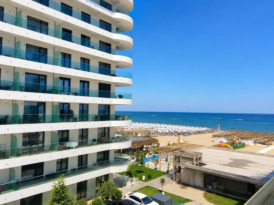Property building, Balcony/Terrace, Balcony/Terrace, Sea view, Sea view