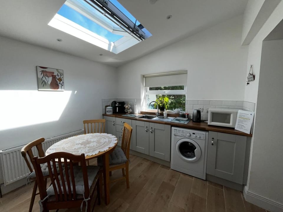 3br-Sea View-Fireplace-Garden-Free Parking House in County Donegal