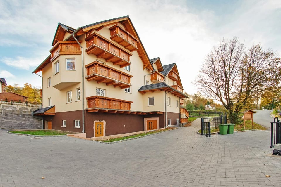 Property building, Facade/entrance