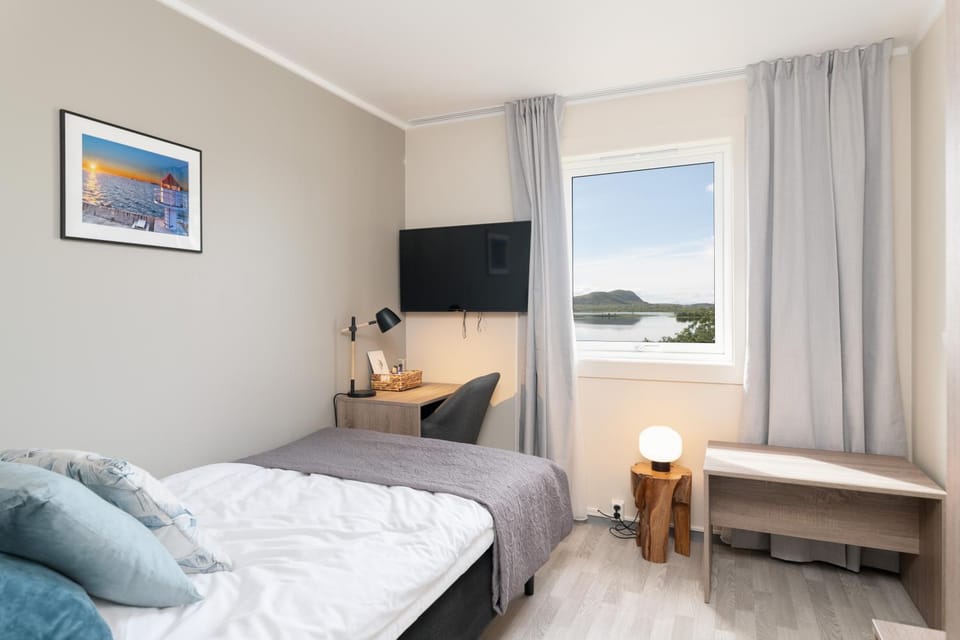 Bed, Photo of the whole room, Bedroom, Sea view