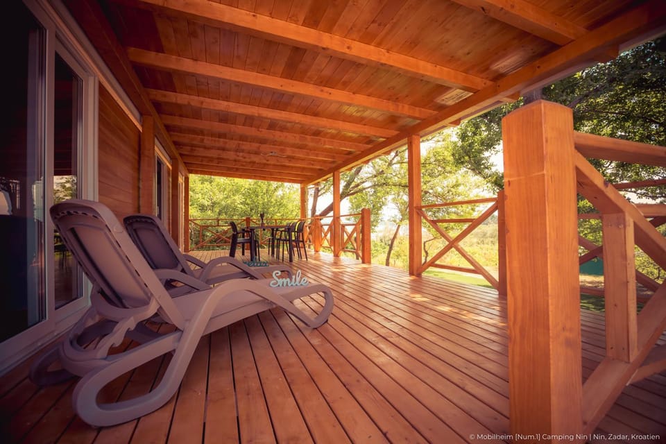 Patio, Day, Balcony/Terrace