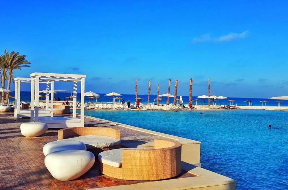Day, Natural landscape, Swimming pool