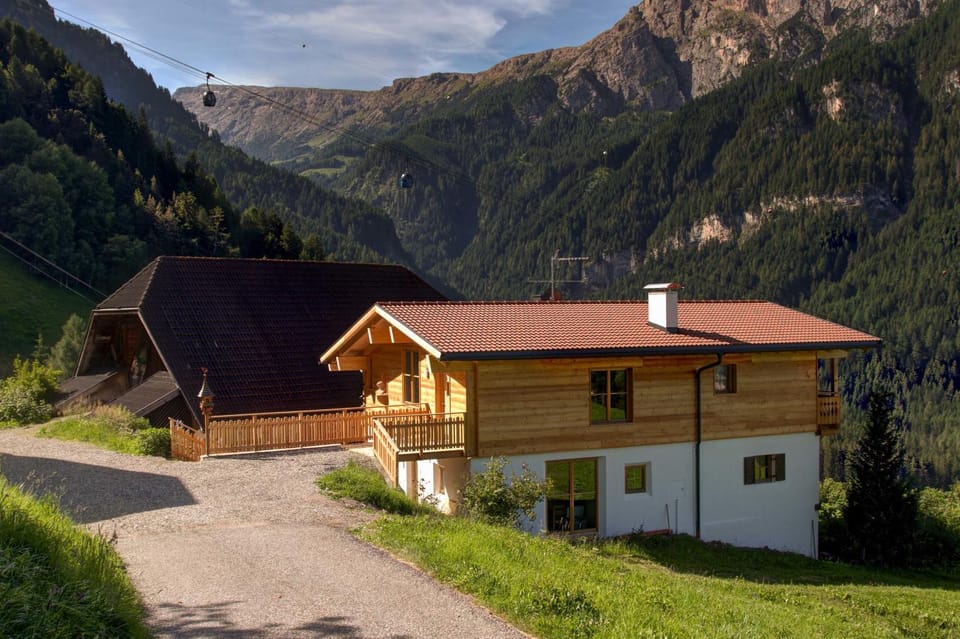 Natural landscape, Summer, Balcony/Terrace, Hiking, Cycling, On site, Sunrise