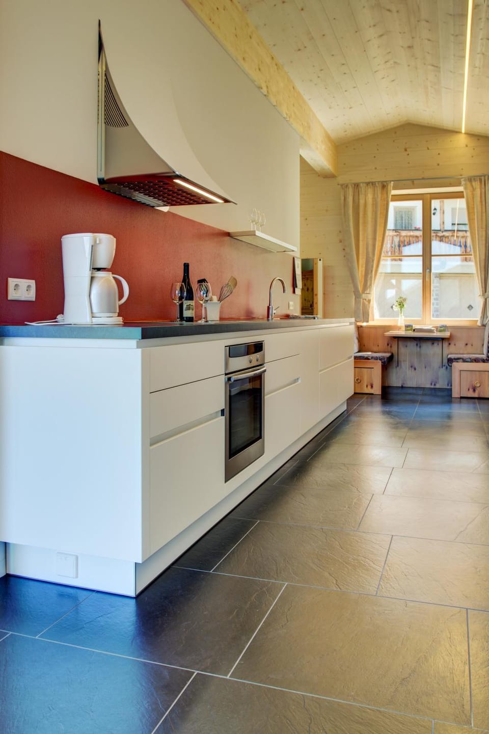 Patio, Coffee/tea facilities, Kitchen or kitchenette, Living room, Seating area, Dining area