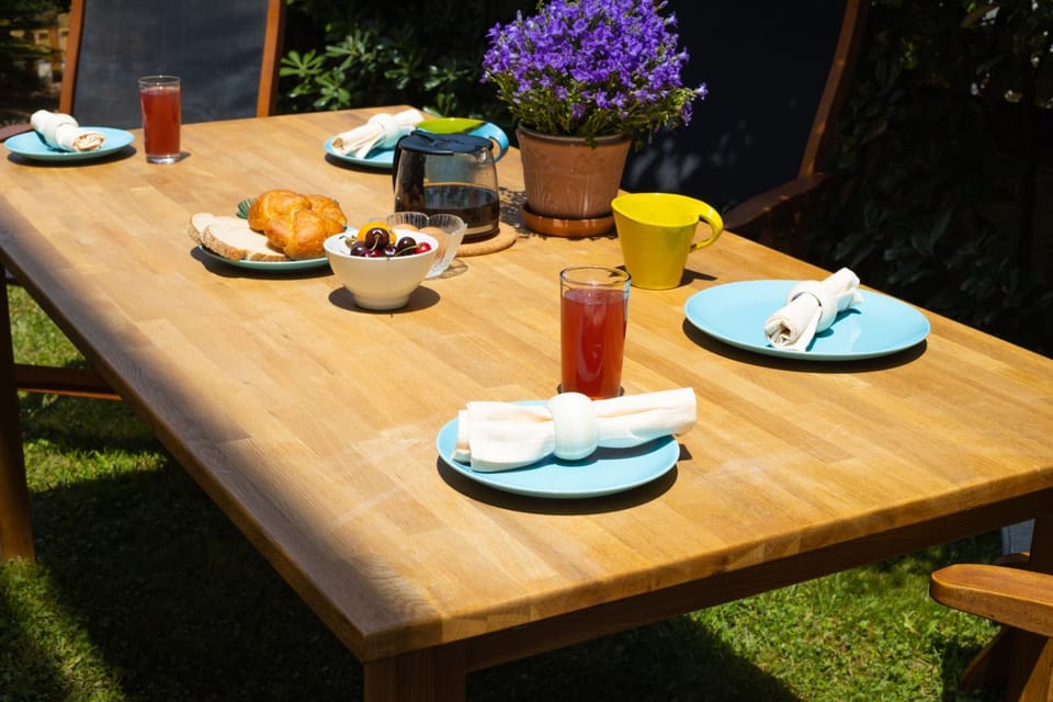 Garden, Dining area