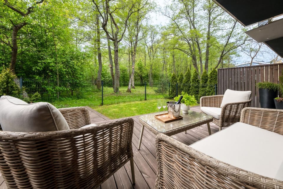 Patio, Spring, Neighbourhood, Natural landscape, Summer, Garden, Balcony/Terrace, Seating area, Evening entertainment, Garden view, Entertainment