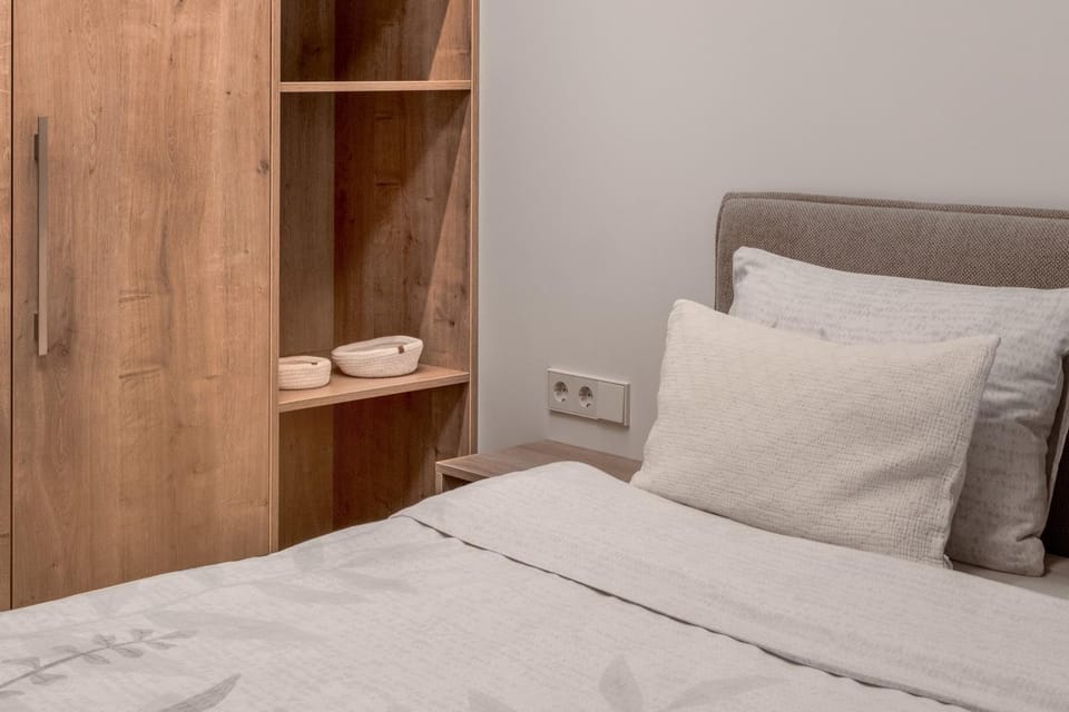 Bed, Bedroom, wardrobe
