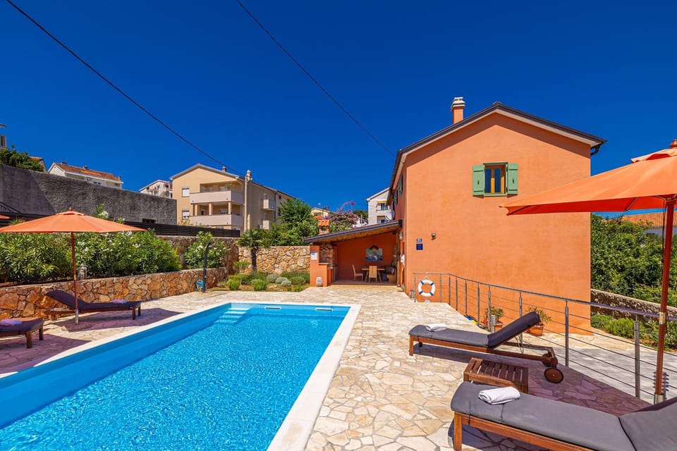 Property building, Swimming pool