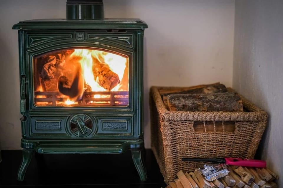 Glen Wynne Apartment Lovely Central Pet Friendly - FREE off-site Health Club access with Pool, Sauna, Steam Room & Gym Short 5 Minute Drive Away Apartment in Windermere