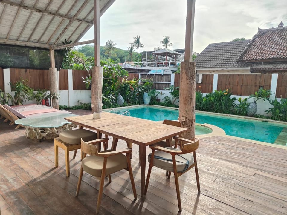DAVID VILLA Bed and Breakfast in Pemenang