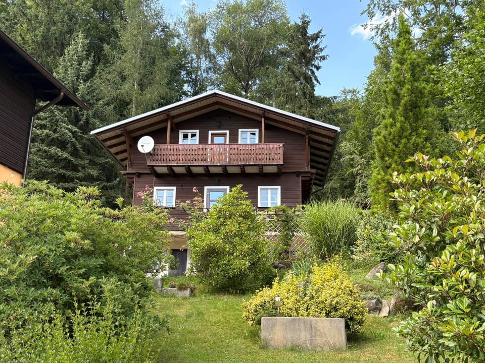Property building, Natural landscape, Garden