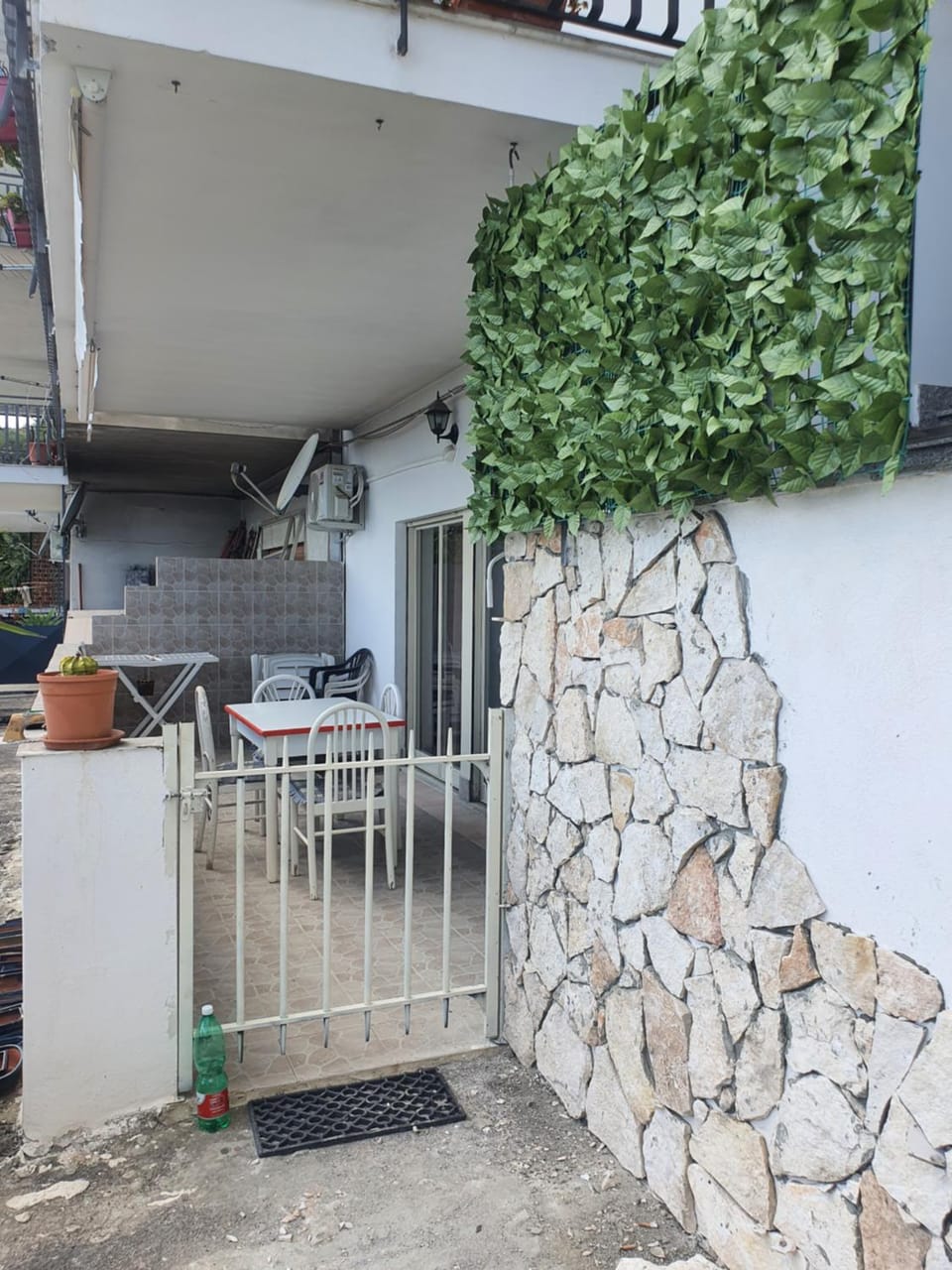 Property building, Balcony/Terrace