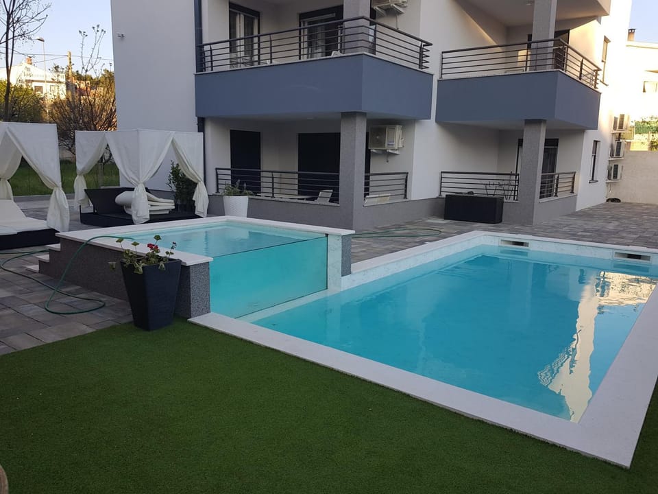 Property building, Swimming pool