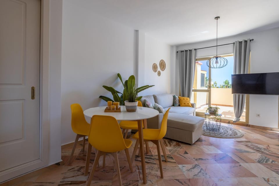 OleHolidays 225 Romana Playa junto al mar Apartment in Marbella